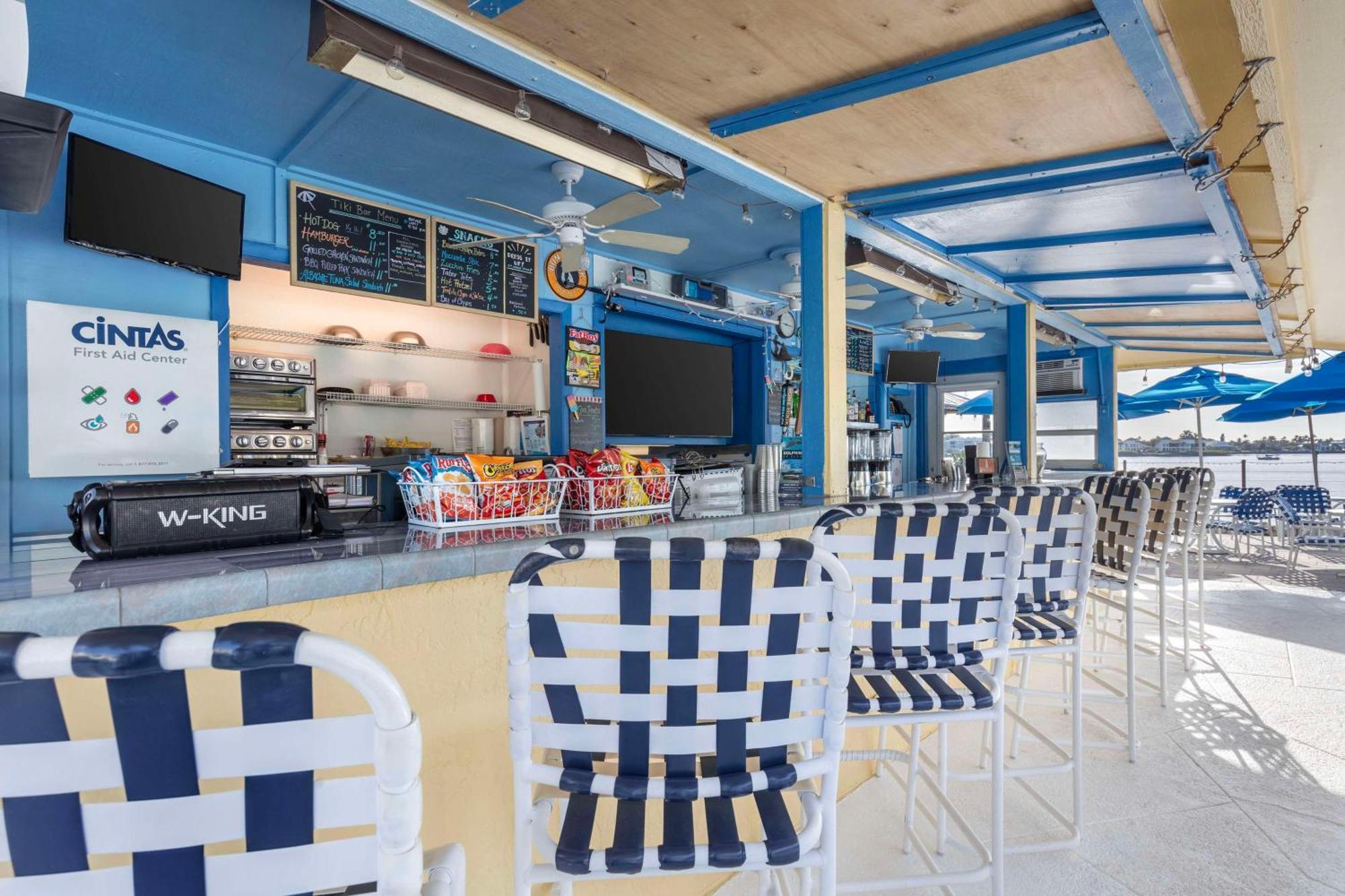 Hilton Vacation Club Charter Club Naples Bay Hotell Exteriör bild